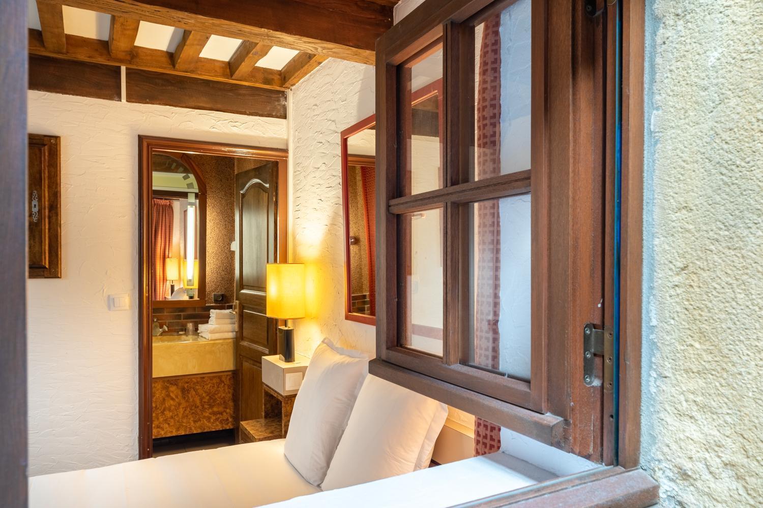 Aux Prisons De Montagny Bed & Breakfast Montagny  ภายนอก รูปภาพ