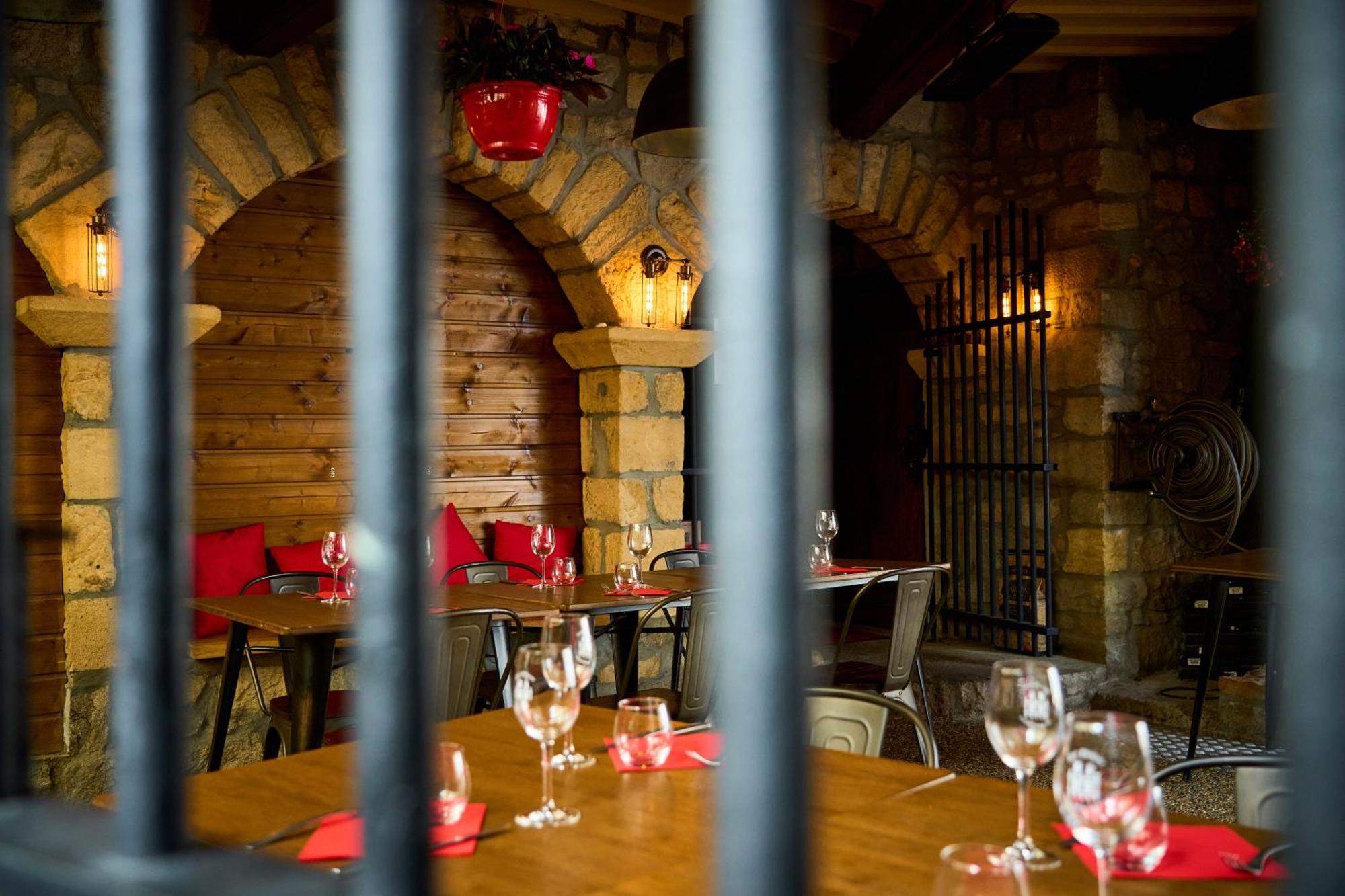 Aux Prisons De Montagny Bed & Breakfast Montagny  ภายนอก รูปภาพ