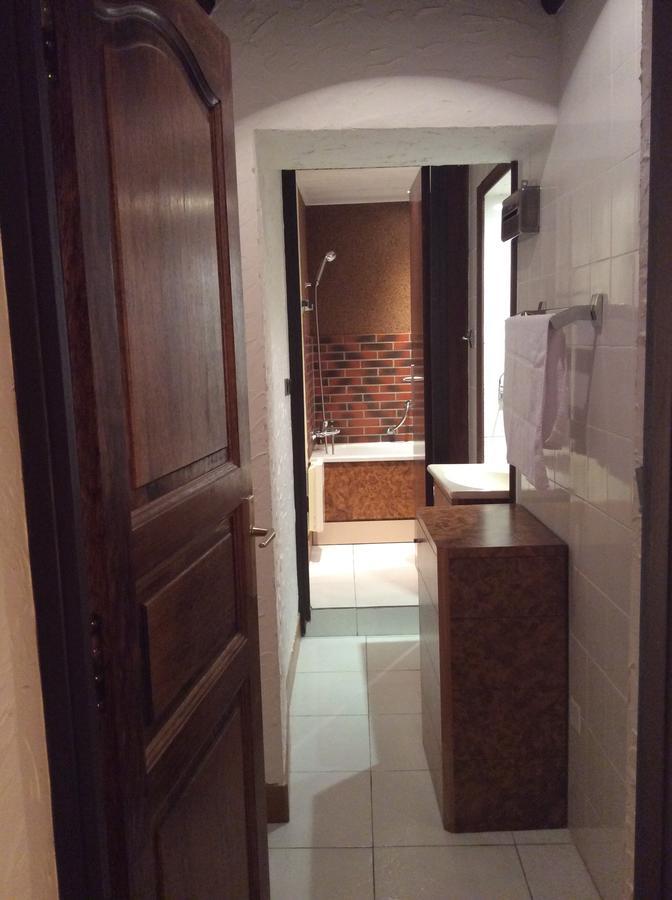 Aux Prisons De Montagny Bed & Breakfast Montagny  ภายนอก รูปภาพ