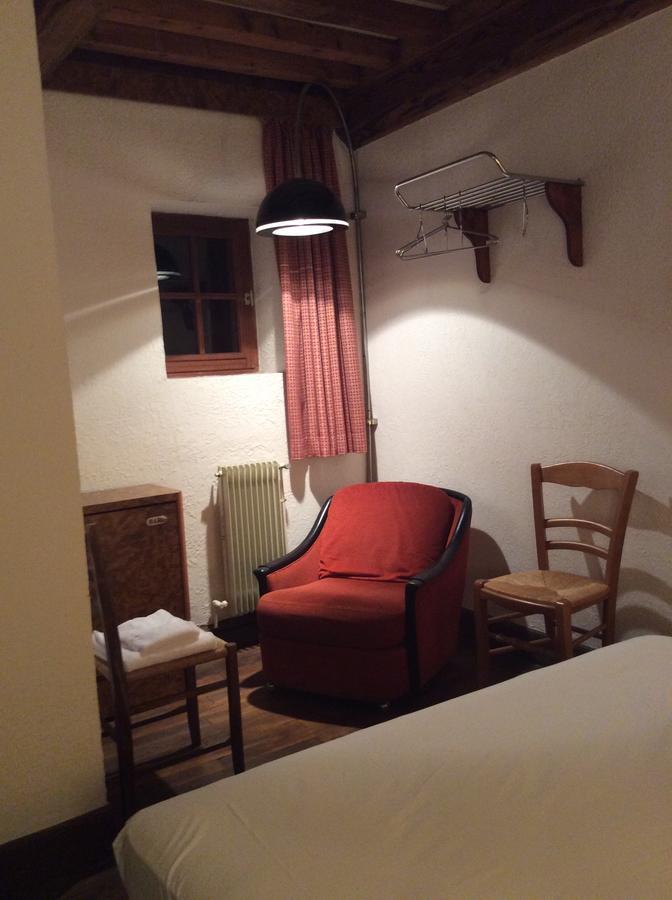 Aux Prisons De Montagny Bed & Breakfast Montagny  ภายนอก รูปภาพ