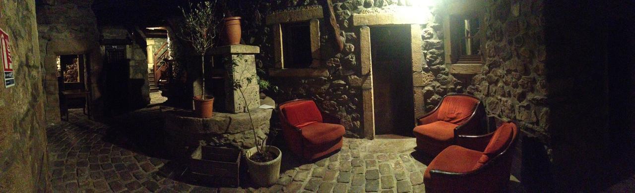 Aux Prisons De Montagny Bed & Breakfast Montagny  ภายนอก รูปภาพ