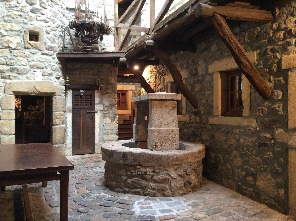 Aux Prisons De Montagny Bed & Breakfast Montagny  ภายนอก รูปภาพ
